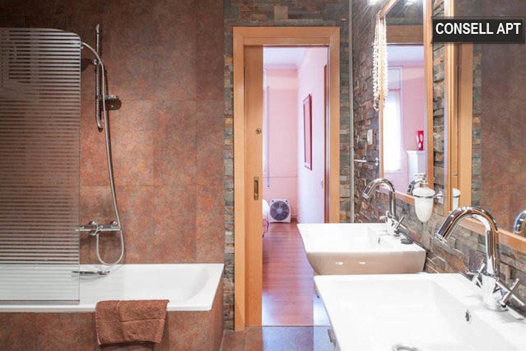 Consell De Cent Apartment Barcelona